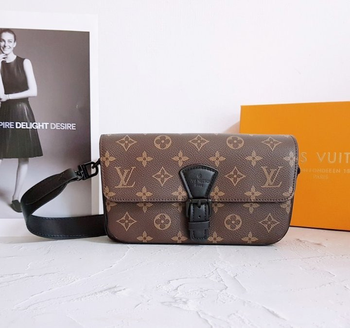 LV 루이비통 [ 고급 ] 몽수리 웨어러블 월릿 모노 크로스 1 