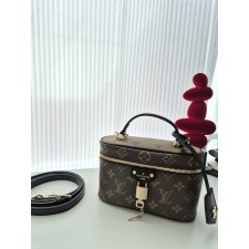 LV 루이비통 베니티 pm