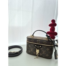 LV 루이비통 베니티 pm