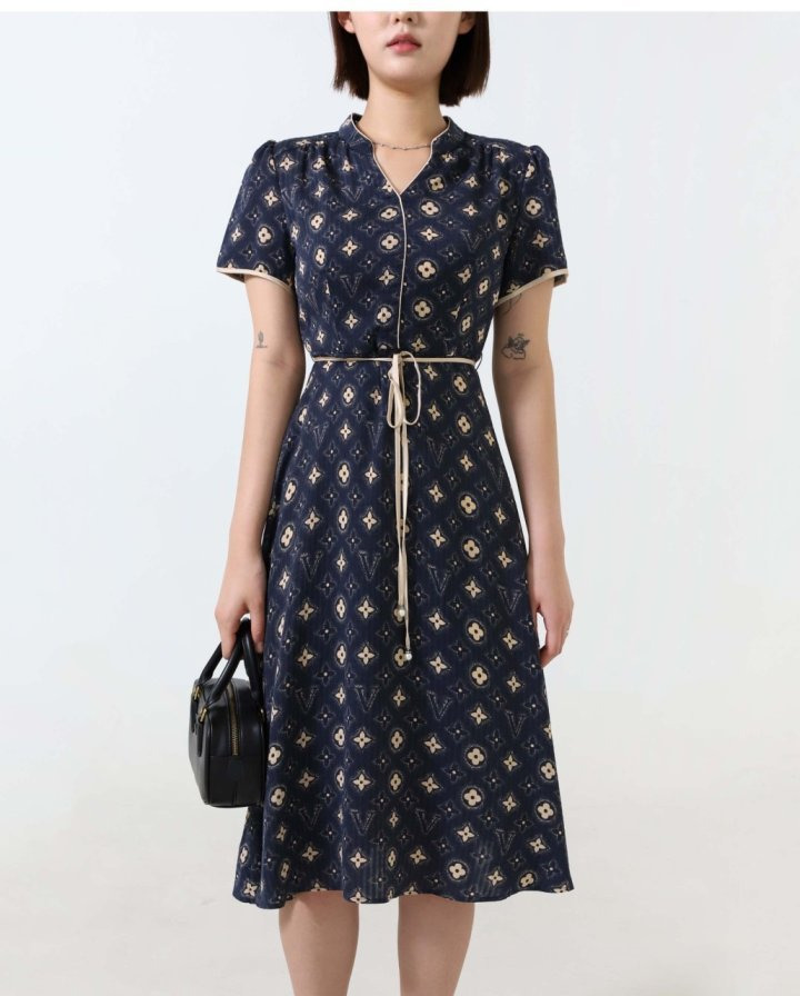 LV 루이비통 수입 V넥 모노그램 패턴 원피스  (최고급)