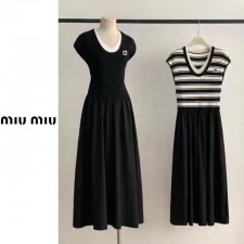 MU 미우미우 [M] 플레인 배색 원피스 