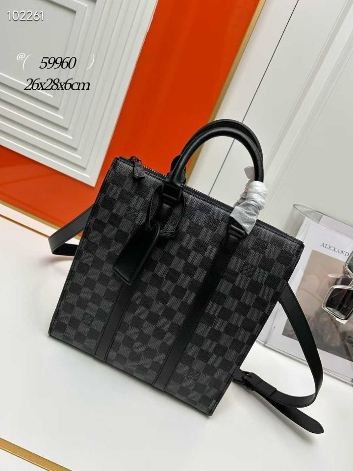 LV 루이비통 검다미 삭플라 