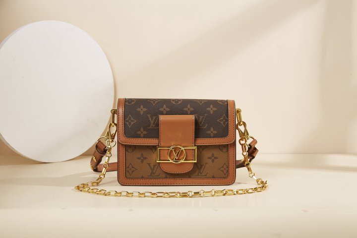 LV 루이비통 고급 도핀 미니 백 1 