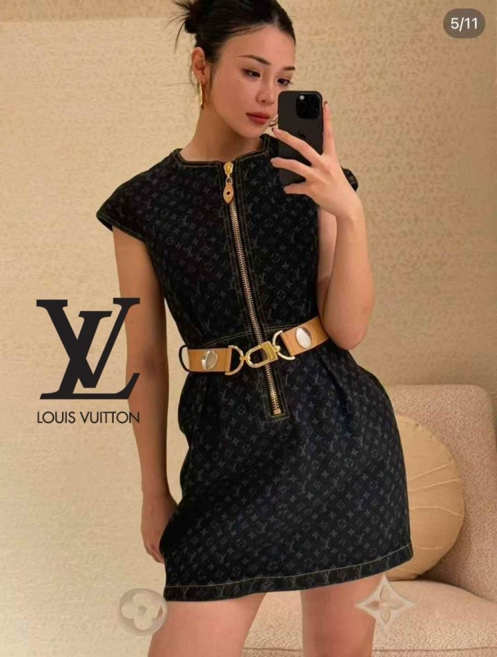 LV 루이비통 벨트 라인 지퍼 포인트 원피스 