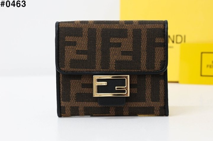 FD 펜디 FF 패브릭 플랩 반지갑 ❗ 