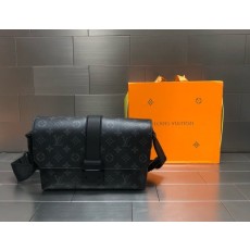 LV 루이비통 S-케이프 메신저백 