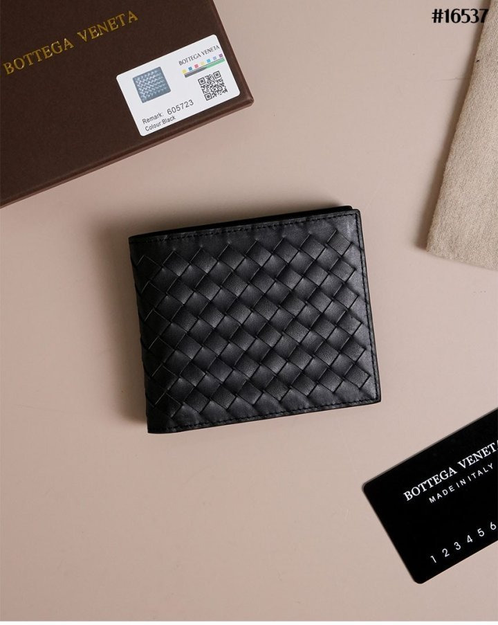 BT 보테가 인트레치아토 무광 카프스킨 반지갑 ? 