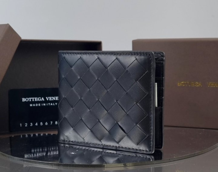 BT 보테가 미디움 인트레치아토 반지갑 