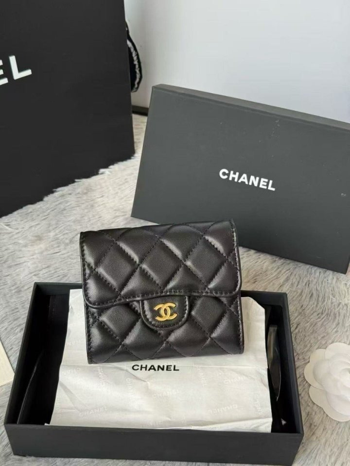 CN 샤넬 클래식 스몰 플랩 반지갑  