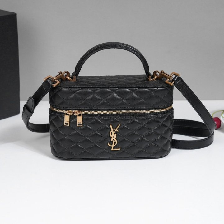 YS 생로랑 가비 베니티백 