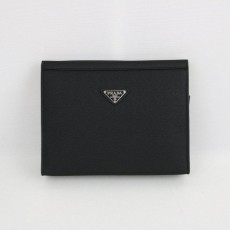 PD 프라다 사피아노 삼각로고 클러치