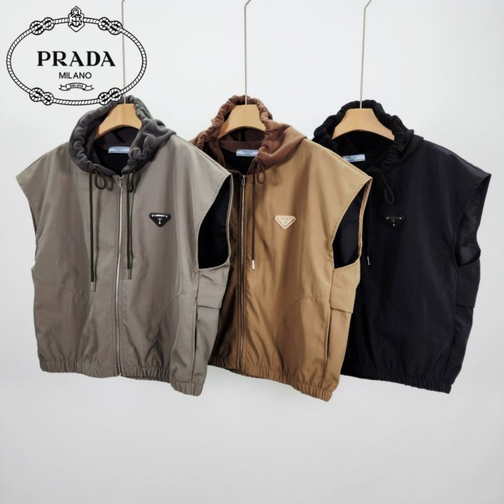 PD 프라다 쭈리후드 배색 조끼 