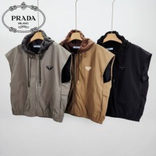 PD 프라다 쭈리후드 배색 조끼 