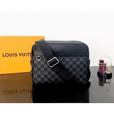 LV 루이비통 트로카데로 메신저백 