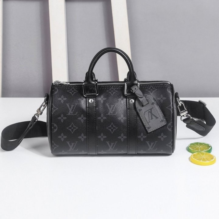 LV 루이비통 이클립스 반둘리에 