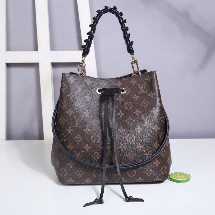 LV 루이비통 네오노에(꽈배기) 