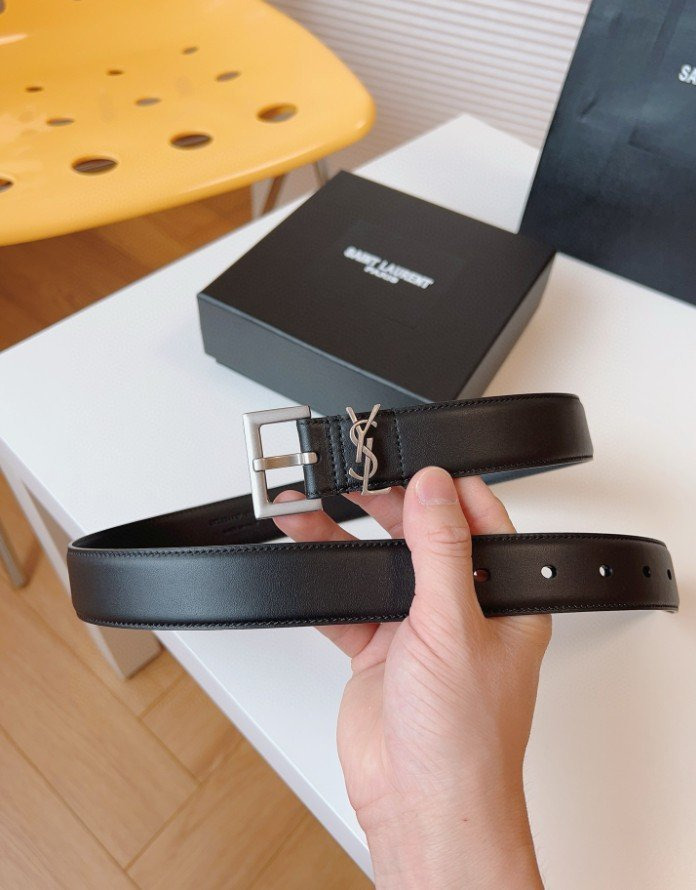 YS 생로랑 스무스 레더 실버 모노그램 벨트 블랙 