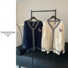 TB 톰브라운 [T] 퍼피패치 니트 가디건 