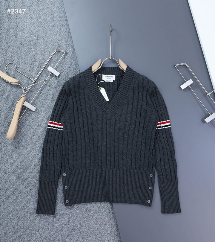 TB 톰브라운 밀라노 암밴드 케이블 V넥 니트 ? 