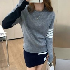 TB 톰브라운 T 그레이 앤 네이비 라운드 니트 (8371) 