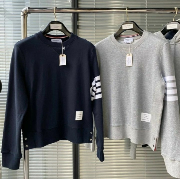 TB 톰브라운 사선완장 맨투맨 