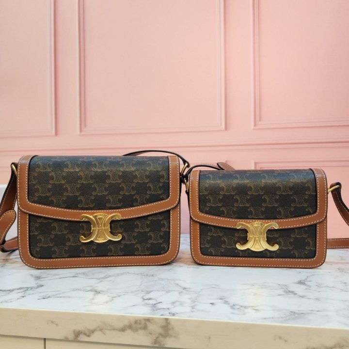 CL 셀린느 트리옹프 캔버스 