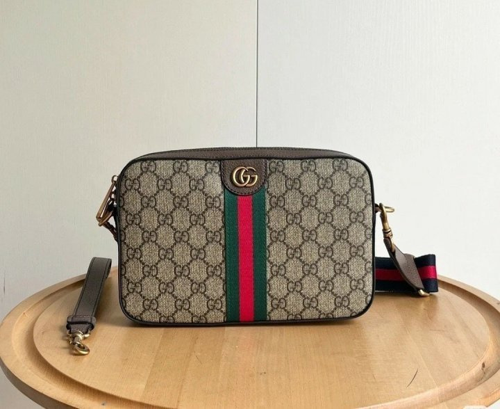 GC 구찌 클러치백 