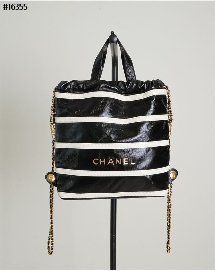 CN 샤넬 22 스트라이프 샤이니 백팩 