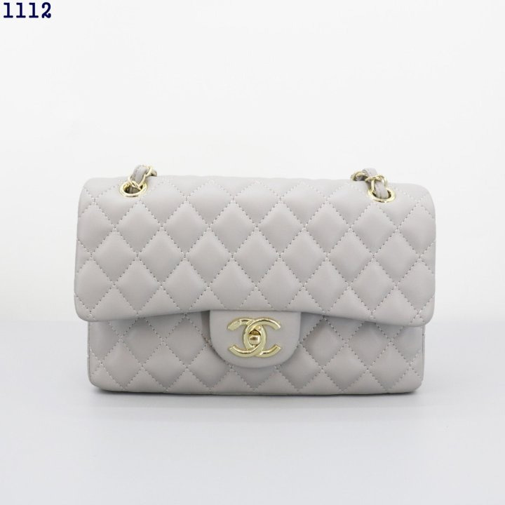 CN 샤넬 미디움 램스킨 & 골드 메탈 그레이