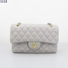 CN 샤넬 미디움 램스킨 & 골드 메탈 그레이
