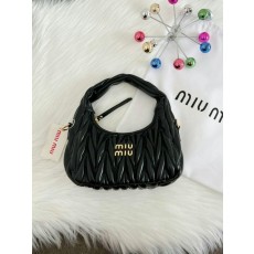 MU 미우미우 완더백 