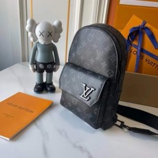 LV 루이비통 블랙모노 파일럿 슬링백 