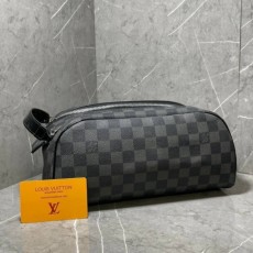 LV 루이비통 돕키트 토일렛 파우치 흑다미애 