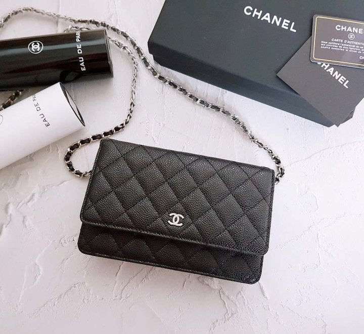 CN 샤넬 [고급 박스] WOC 클래식 캐비어 은장 1 