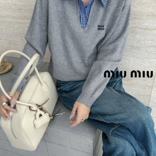 MU 미우미우 체크 카라 니트 