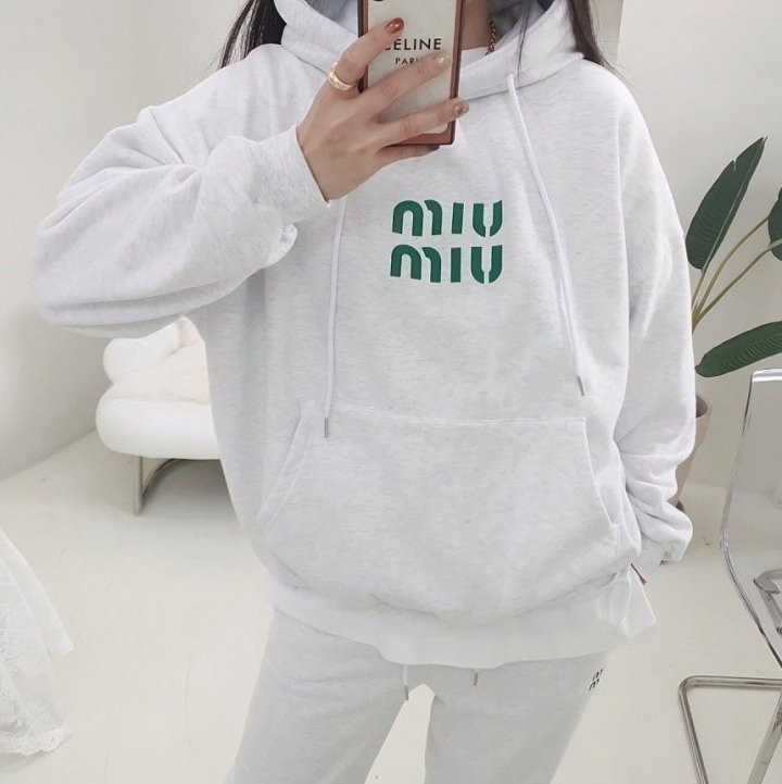 MU 미우미우 후드 조거팬츠세트 