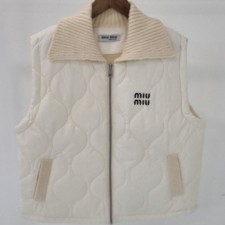 MU 미우미우 누빔배색 조끼 