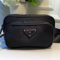 PD 프라다 리나일론 벨트백 
