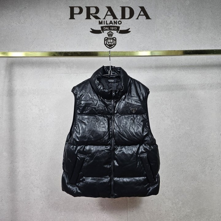 PD 프라다 P 유광 스트링 트웨이 패딩 베스트