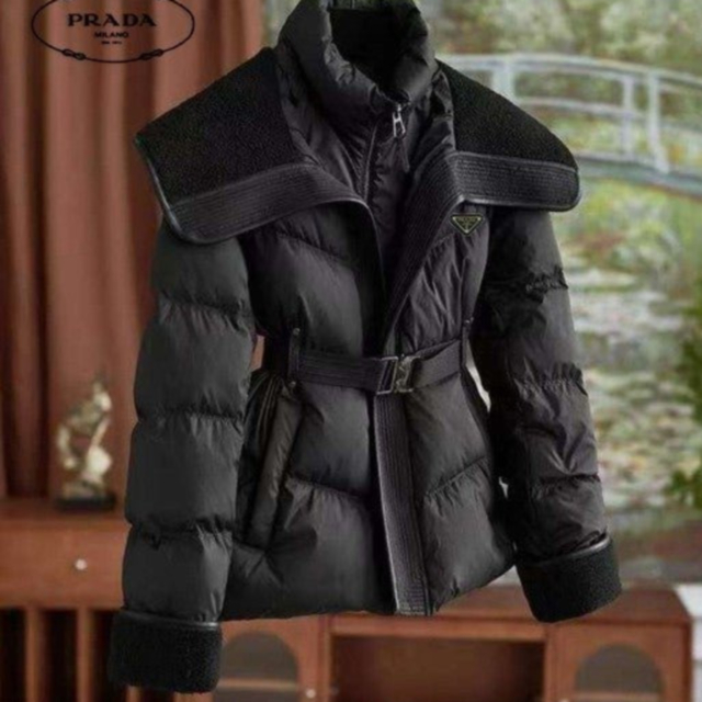 PD 프라다 카라 벨트 패딩  