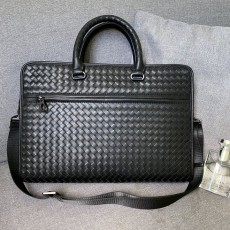 BT 보네가베네타 인트레치아토 지퍼 서류가방 2 