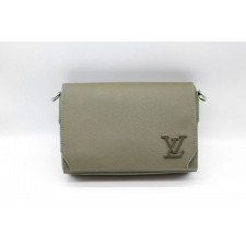 LV 루이비통 테이크오프 메신저 크로스백 