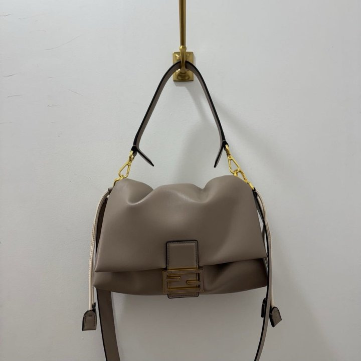 FD 펜디 맘마백 미디엄