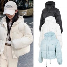 PD 프라다 트라이앵글 후드 덕다운 패딩 