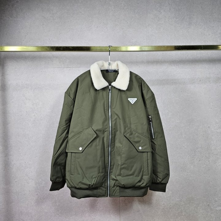 PD 프라다 A 카라양털 PK 항공 패딩