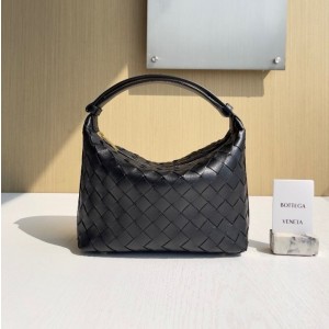 BT 보테가 미니 월리스 