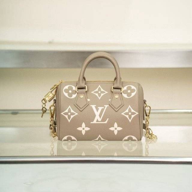 LV 루이비통 고급 반둘리에 20 