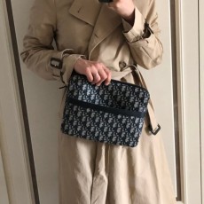 DO 디올 오블리크 수지 클러치