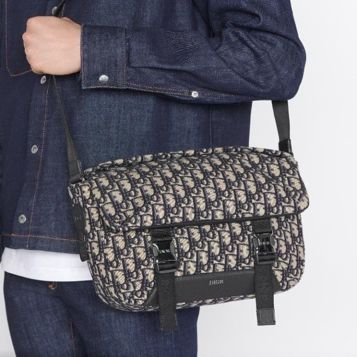 DO 디올 익스플로러 크로스백