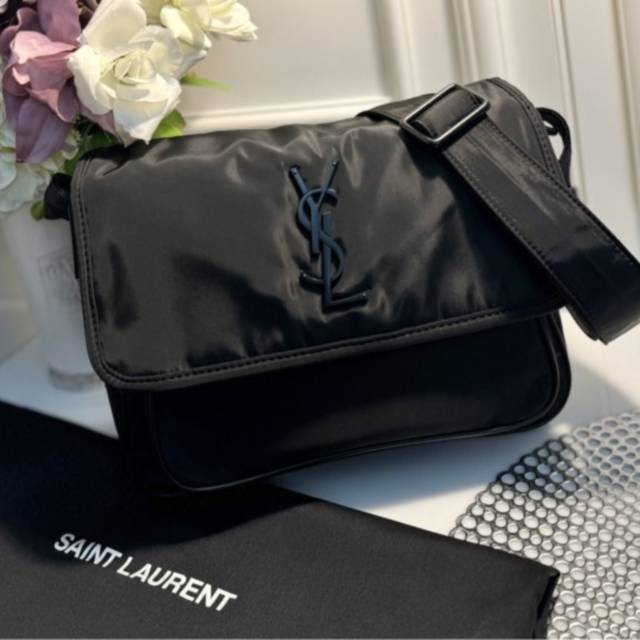 YS 생로랑 니키 메신저 스몰